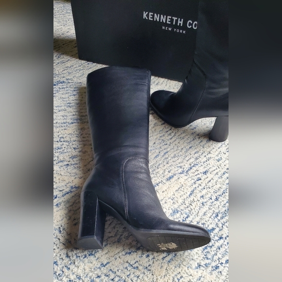 Kenneth Cole Tall Black Boot Size 8 - Picture 3 of 13